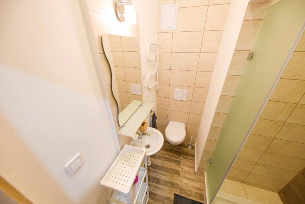 1 Bedroom Flat In Nyar Str., Central Budapeşte Dış mekan fotoğraf