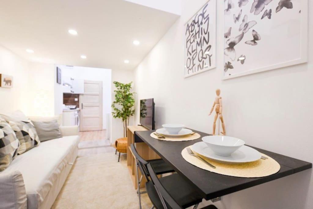 1 Bedroom Flat In Nyar Str., Central Budapeşte Dış mekan fotoğraf